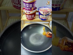 शुद्ध वजन 208g चीनी फास्ट नूडल्स और एक पूरे अंडे के साथ वर्मीसेली घोंघा नूडल स्वाद