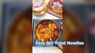 इस तरह से तले हुए नूडल्स को पकाना वाकई बहुत स्वादिष्ट होता है