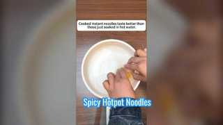 मसालेदार इंस्टेंट नूडल्स चोंगकिंग हॉटपॉट स्वाद