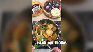 इंस्टेंट नूडल्स को अन्य सामग्री के साथ इस तरह पकाएं